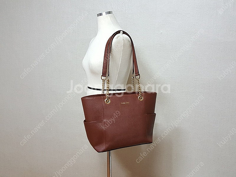 정품)캘빈클라인 하이든 사피아노 체인 쇼퍼백/새것수준--0