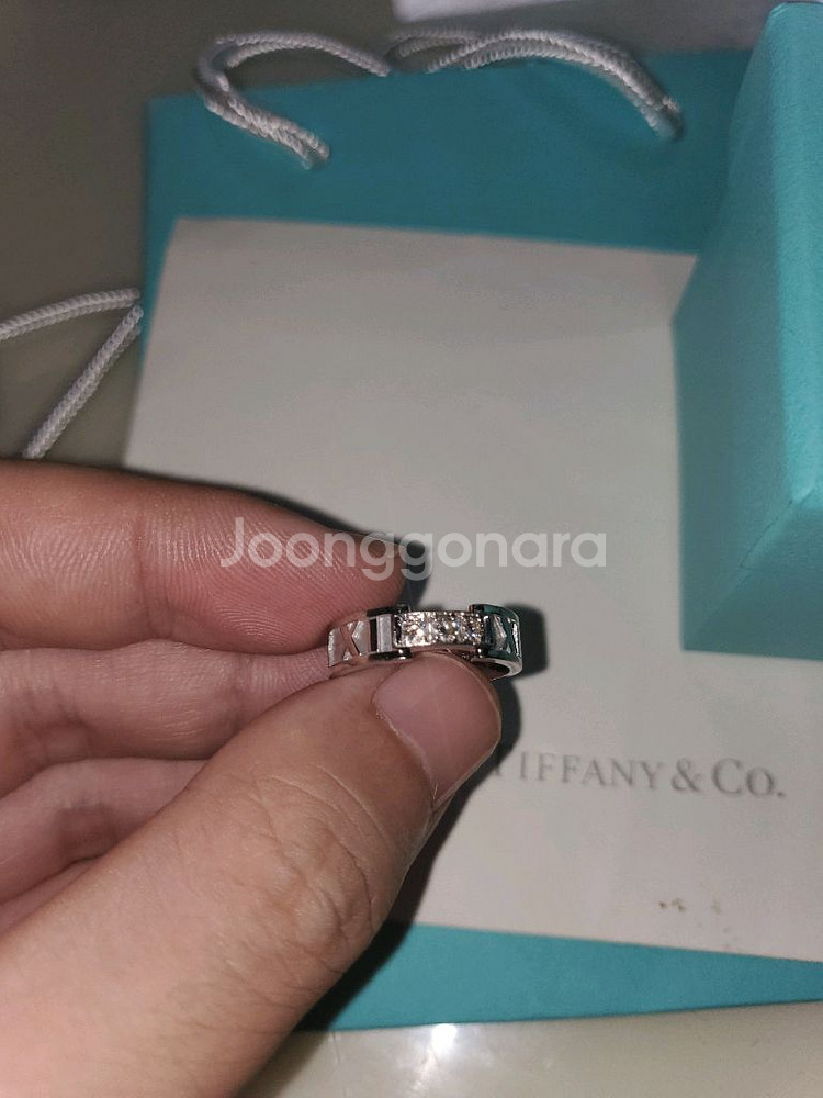 정품 18k 티파니앤코 아틀라스 3p 다이아링 팝니다--0