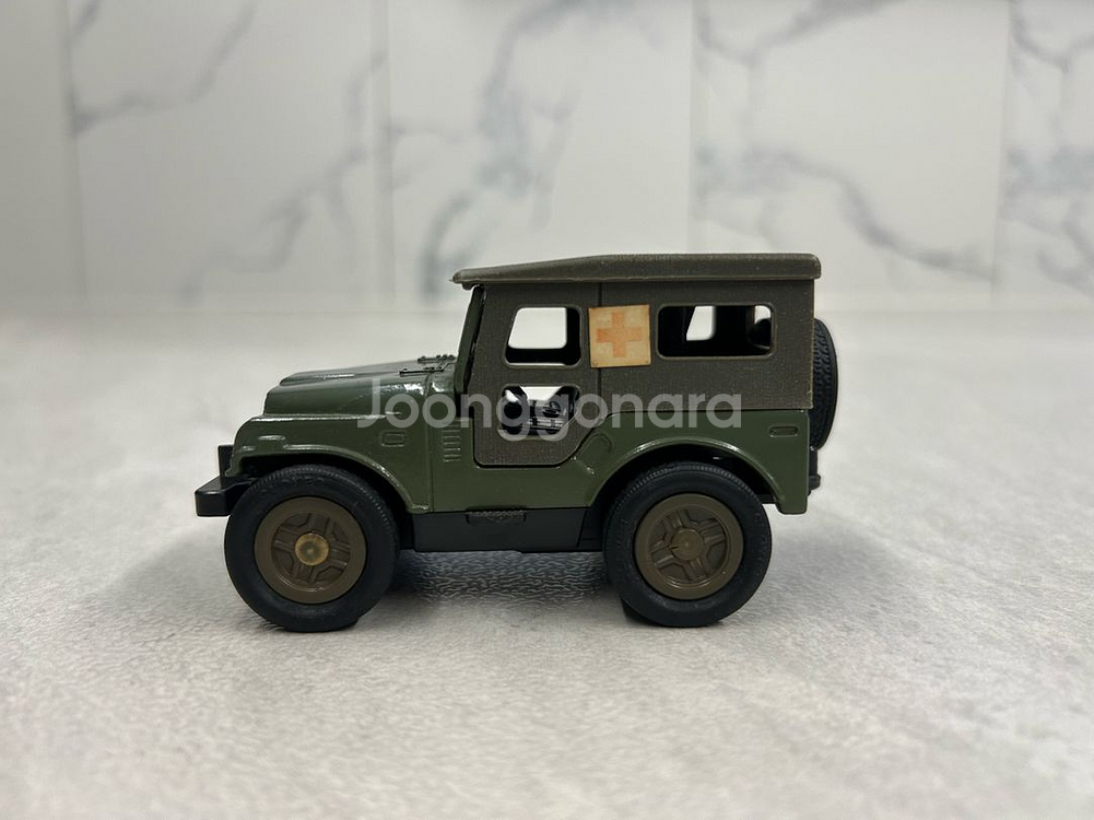 크로바 1:34 Jeep 군용구급차 미니카 다이캐스트--1