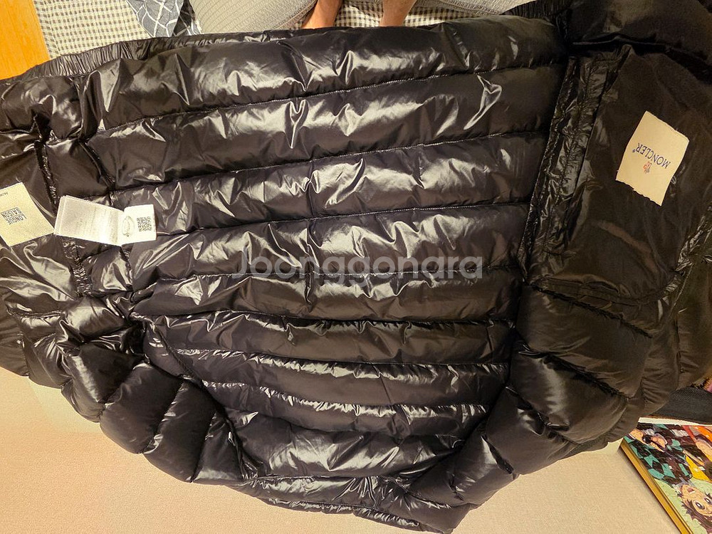 몽클레어 경량패딩 택달린 새상품 사이즈 100--2