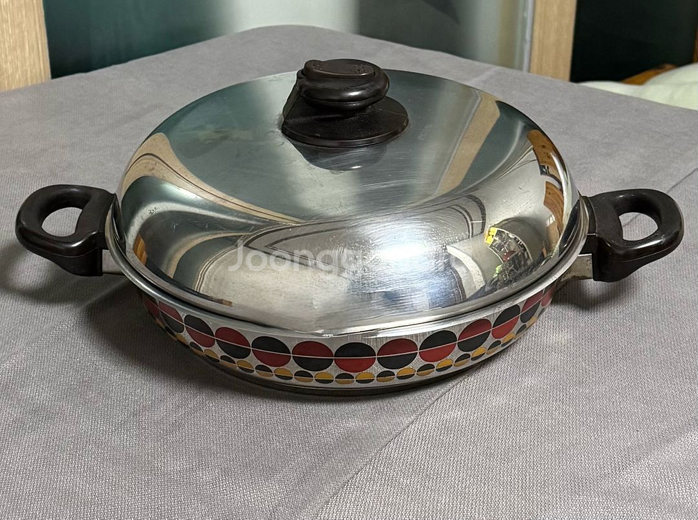 휘슬러 솔라 전골 냄비--1