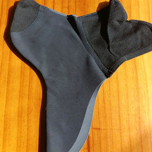 아소스 assos 슈커버 넥워머 겨울의류