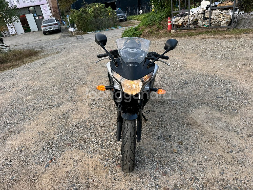혼다 cbr250r 12년형 짧은키로수 판매합니다--2