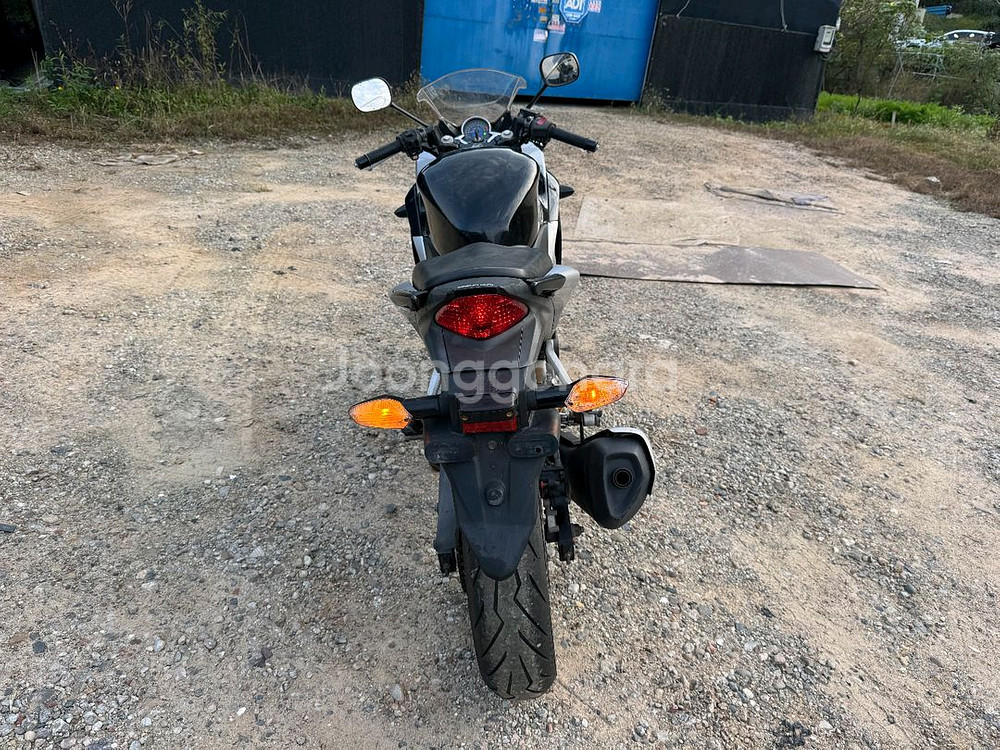 혼다 cbr250r 12년형 짧은키로수 판매합니다--5