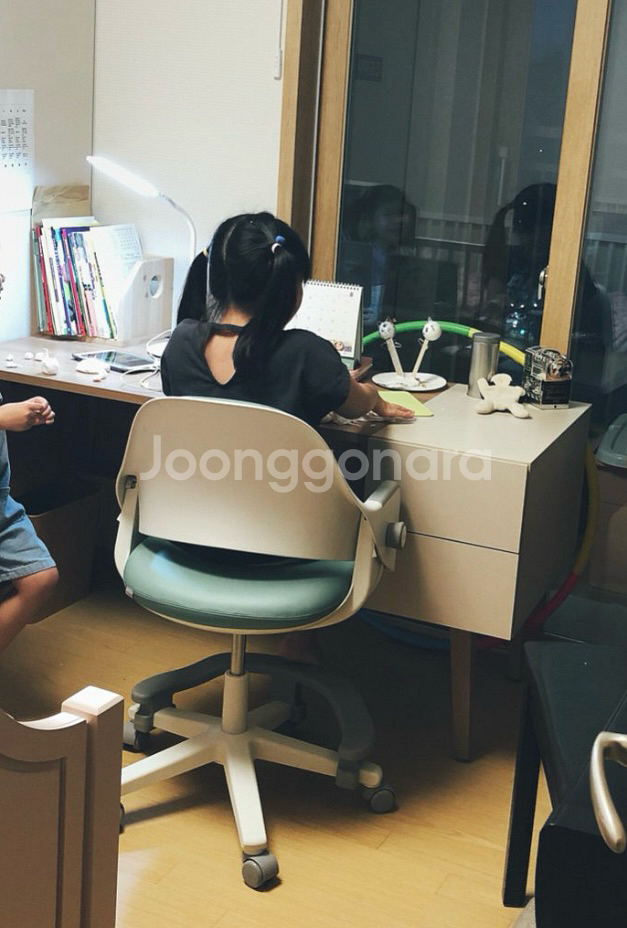 일룸 서랍 책상 1400--8