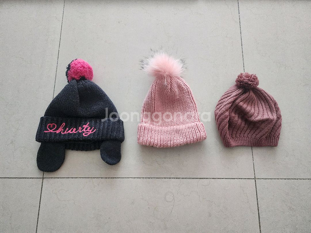 여아용 ㅡ초등고학년용 ㅡ겨울 털모자 3개팔아요--0