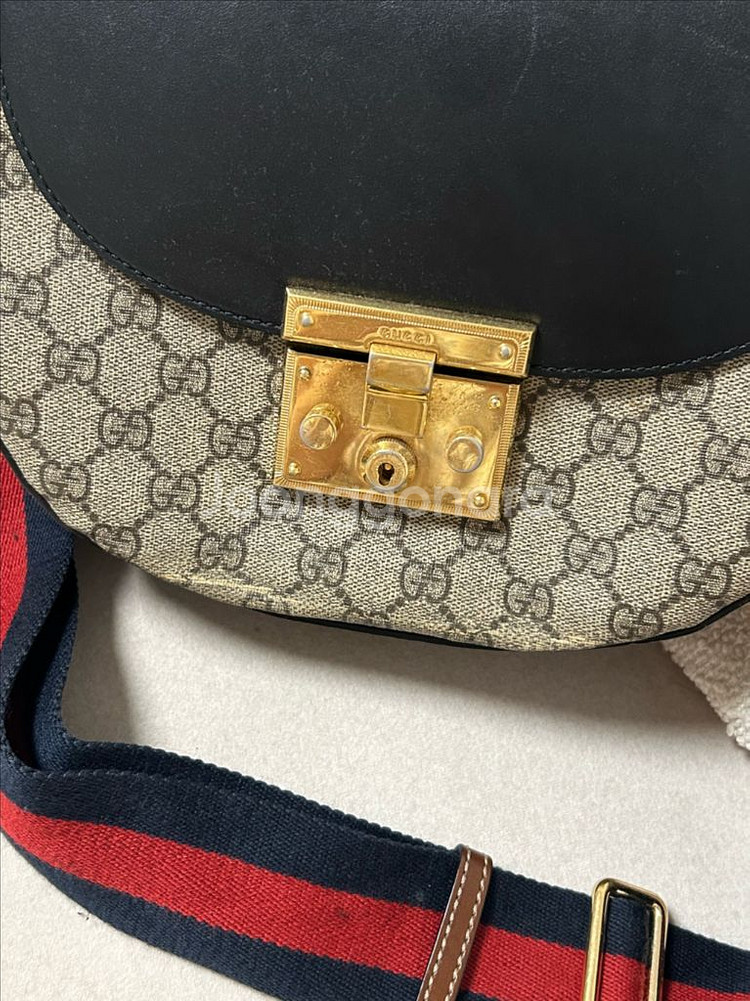 구찌 GG 패드락 크로스백--3