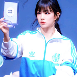 아디다스 올림피크 마르세유 트랙탑 화이트