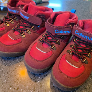 콜맨 트래킹화 200. 210