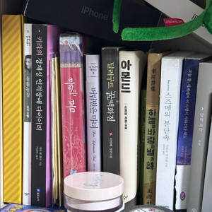 소설책과 귀멸의 칼날 만화책팔아요