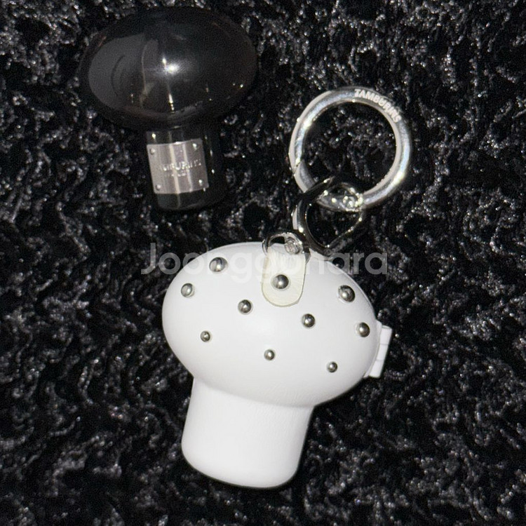 탬버린즈 레더 웨어 퍼퓸 오일 화이트 보타리--1