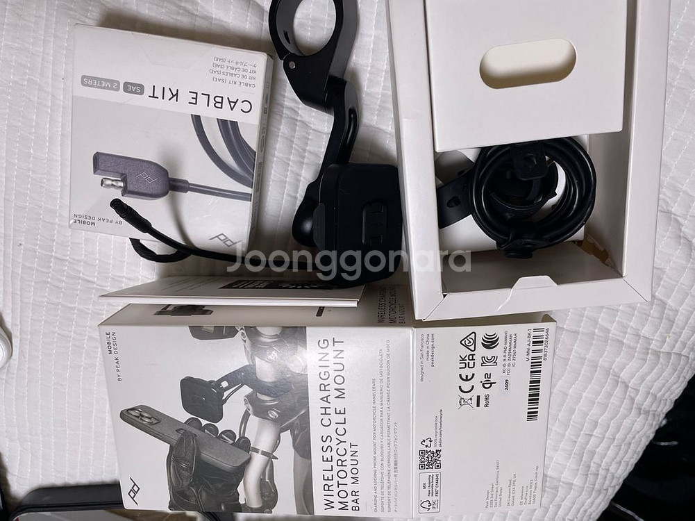 픽디자인 모토사이클 마운트 무선충전+케이블 새상품--2