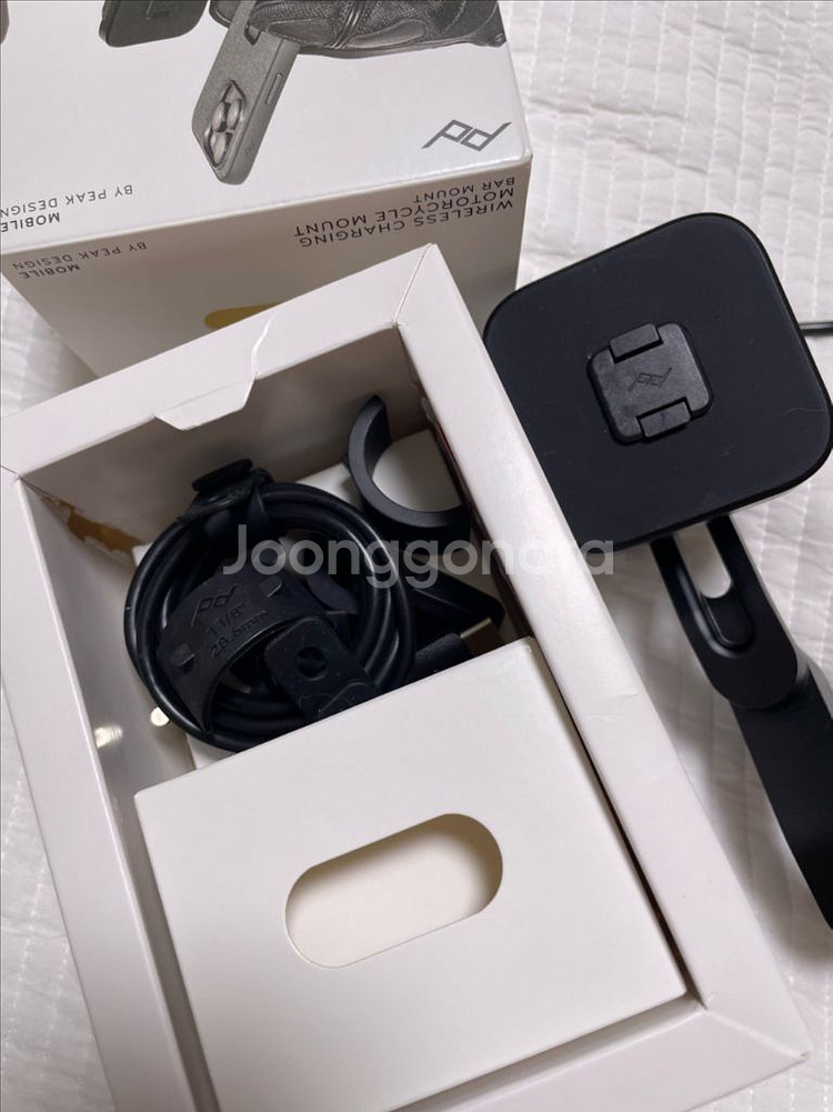 픽디자인 모토사이클 마운트 무선충전+케이블 새상품--3