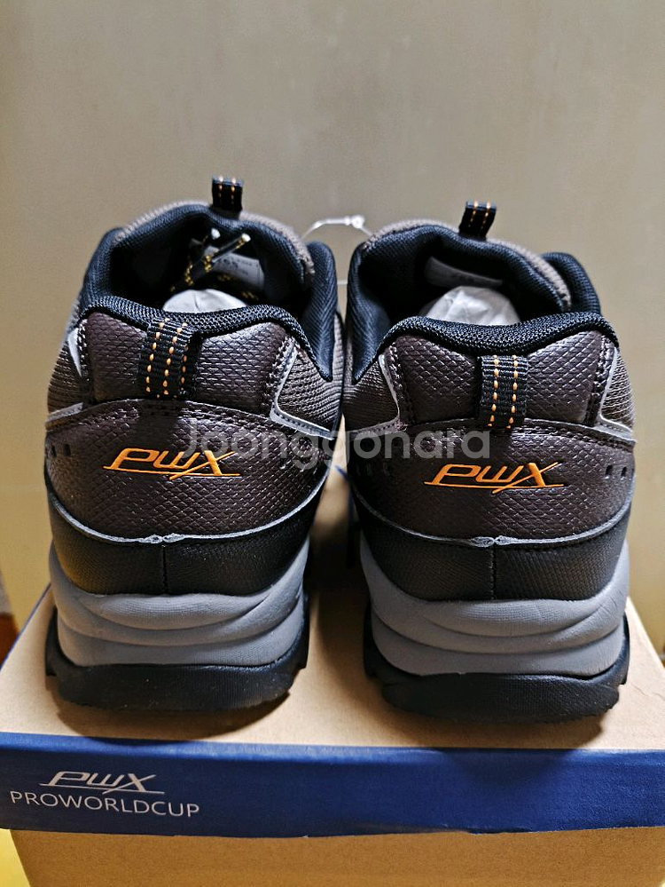 [(새상품)]등산화 프로월드컵265 트레킹화 운동화--6