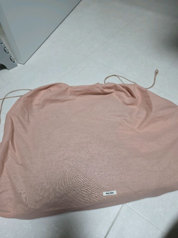 미우미우 블랙 페이던트 아이비백 토트--9