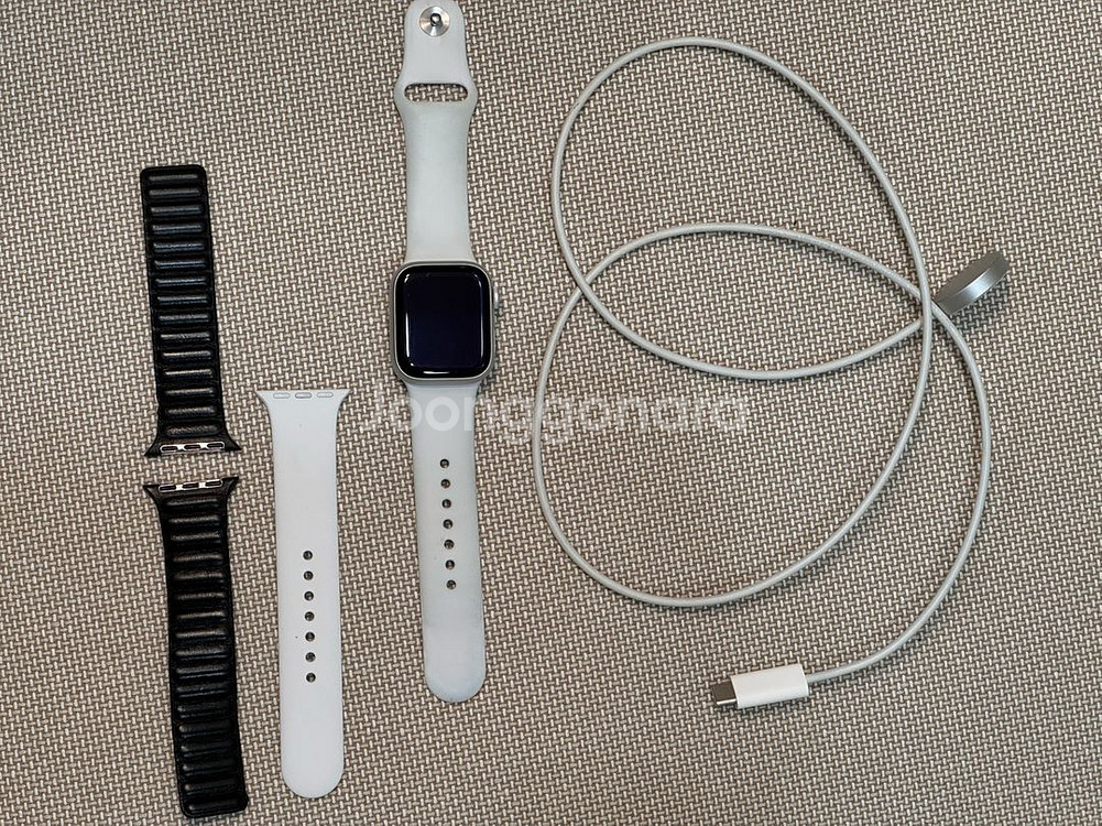 애플워치 8 41mm GPS 실버 모델--1