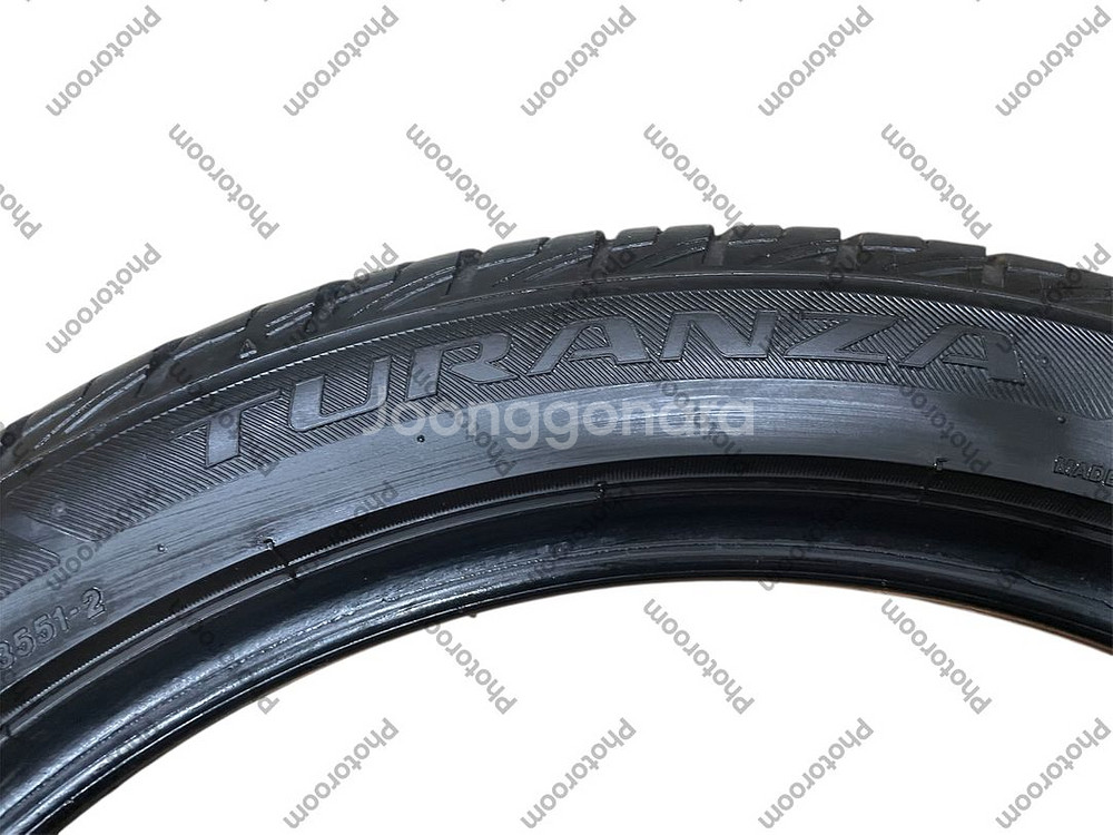 245 40 19(중고)브리지스톤 투란자 2본가격--4