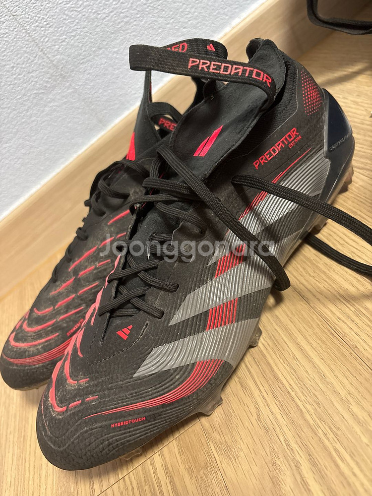 아디다스 프레데터 축구화 (사이즈 상품설명에 있어요)돈급해요ㅠㅠ급처합니다--0