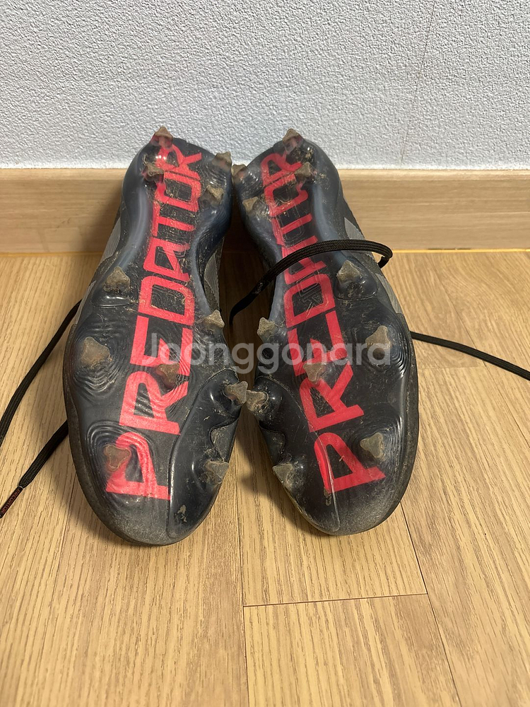 아디다스 프레데터 축구화 (사이즈 상품설명에 있어요)돈급해요ㅠㅠ급처합니다--2