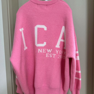 핑크색 레터링 루즈핏 니트