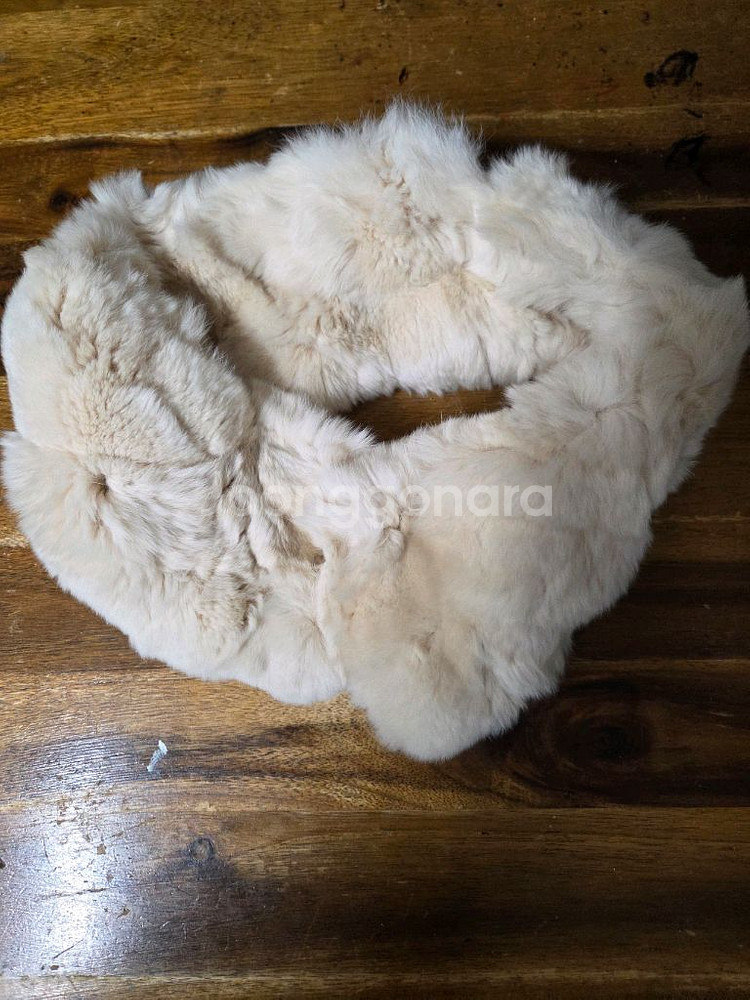 새상품 토끼털 자석 목도리, 머플러--0