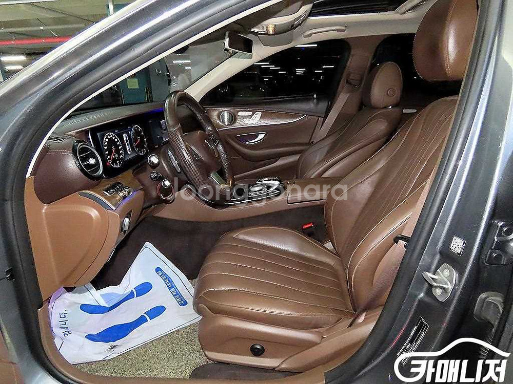 [벤츠]E-클래스 W213 E300 익스클루시브 (5인--5