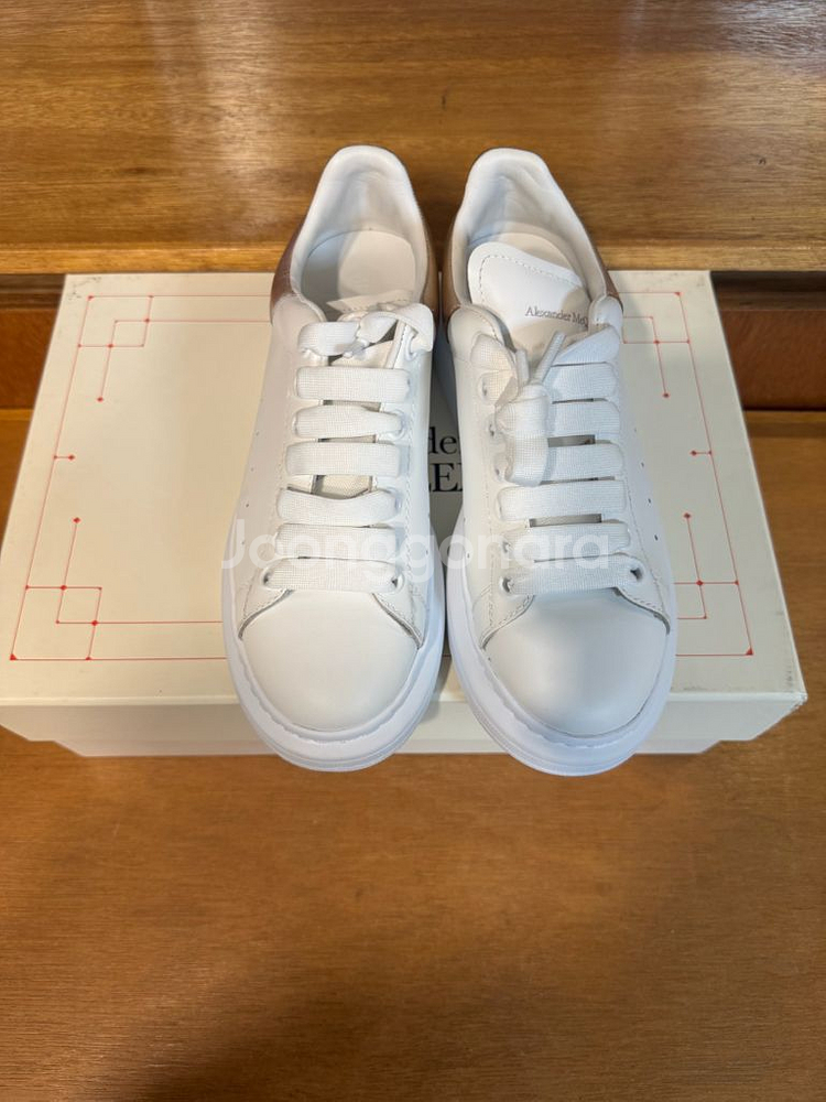 37/240) 알렉산더맥퀸 오버솔 스니커즈--2