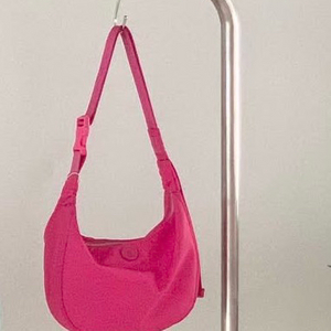 [새상품] 미닛뮤트 클로웨이스트 토니핑크 가방