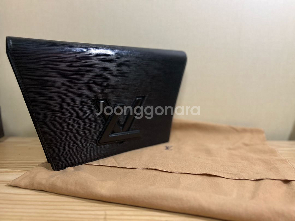 루이비통 에삐 트위스트 클러치백--0