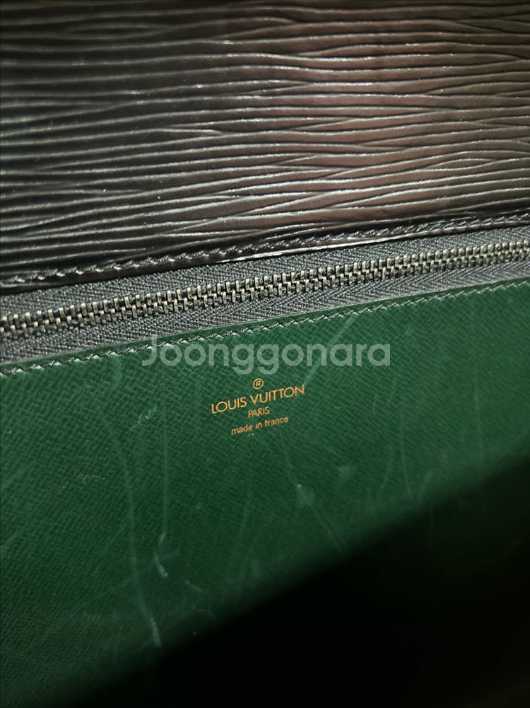 루이비통 에삐 트위스트 클러치백--6