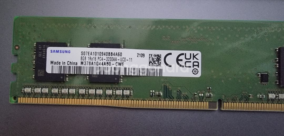 삼성 DDR4 RAM 8G 3200 2개 판매합니다--2