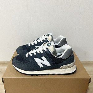 [235] 뉴발란스 574 헤리티지 네이비