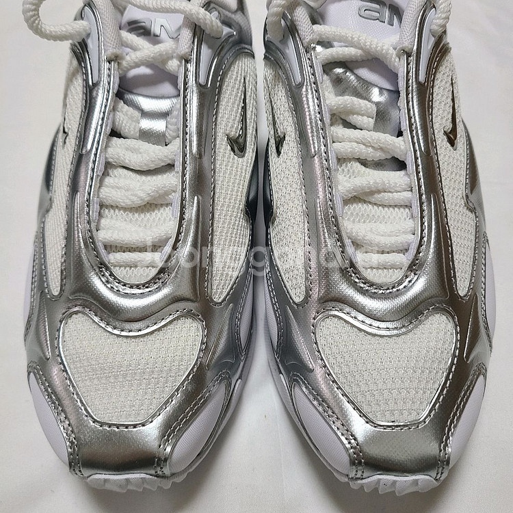 나이키 에어맥스 뮤즈 화이트 앤 메탈릭 실버--6