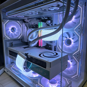 9800X3D RTX5080 올화이트PC