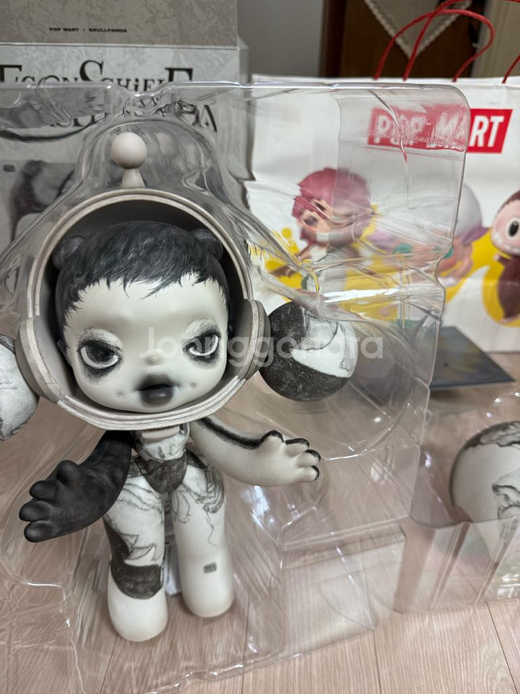 팝마트 메가알파 스컬판다 에곤쉴레 400%--1