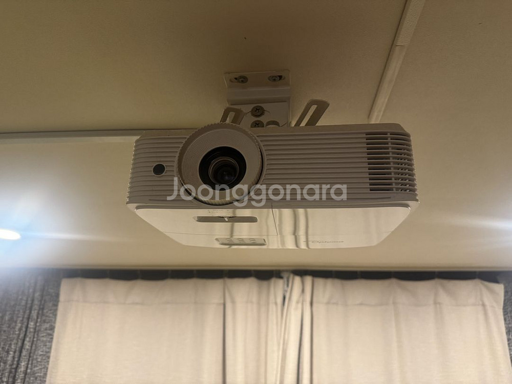 Optoma 빔프로젝터 HT30--1