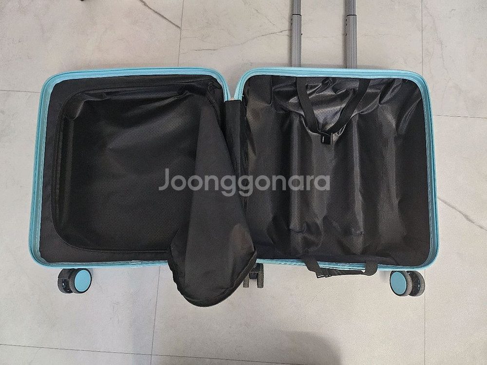 18인치 케리어 블루, 핑크 색상 각각 판매 해요--1