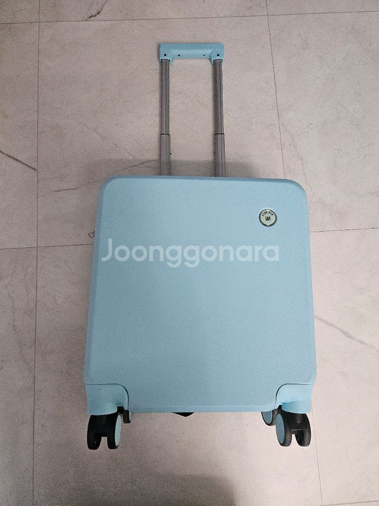 18인치 케리어 블루, 핑크 색상 각각 판매 해요--0