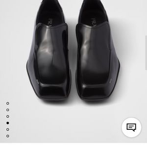 프라다 런웨이 로퍼