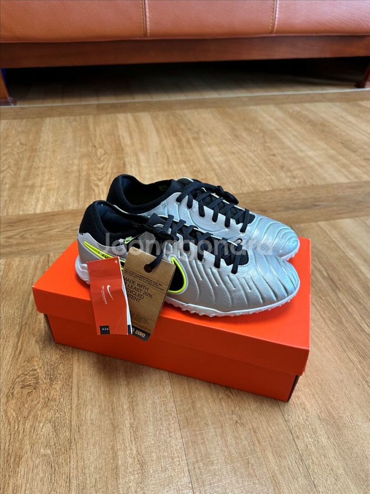 나이키 티엠포 레전드10 프로 TF 풋살화 275--0