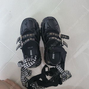 미우미우 플랫폼 블랙 리본 메리제인 통굽 슈즈 36