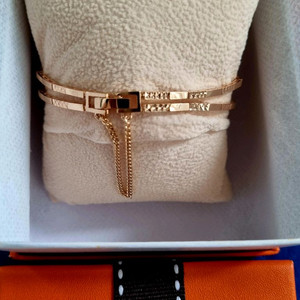 18k팔찌 2.8돈 미사용 새상품 선물받았어요