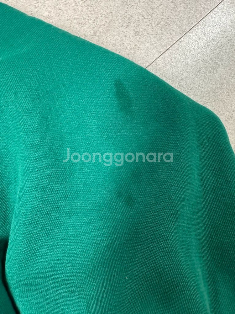 ESC STUDIO 프린팅 맨투맨--3