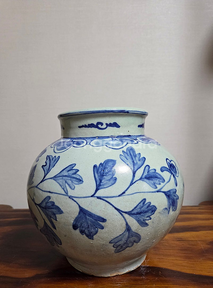 골동품 조선시대 후기 관요사기 분원 모란문 호--1