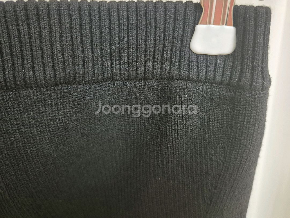 새상품 잇미샤 뷔스티에 리브 니트 탑 블랙 44--7