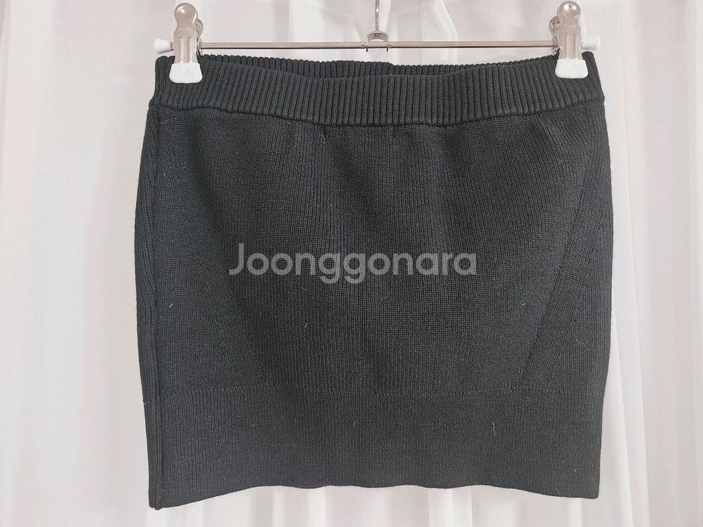 새상품 잇미샤 뷔스티에 리브 니트 탑 블랙 44--6