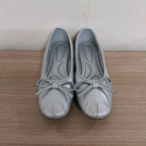 여성 엠무크 비쥬 리본 실버 플랫슈즈, 단화 (230)