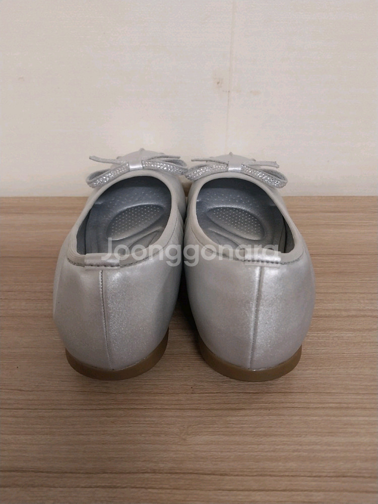 여성 엠무크 비쥬 리본 실버 플랫슈즈, 단화 (230)--5