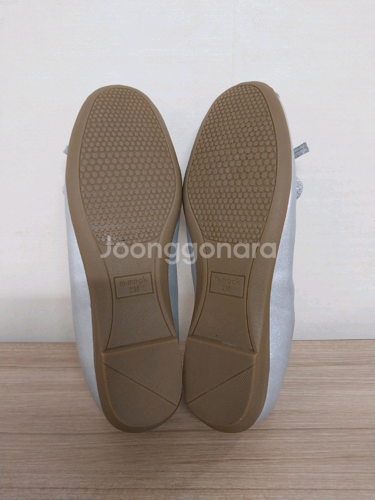 여성 엠무크 비쥬 리본 실버 플랫슈즈, 단화 (230)--8