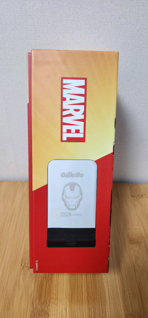 질레트 면도기 마블 아이언맨 콜라보 새상품--1